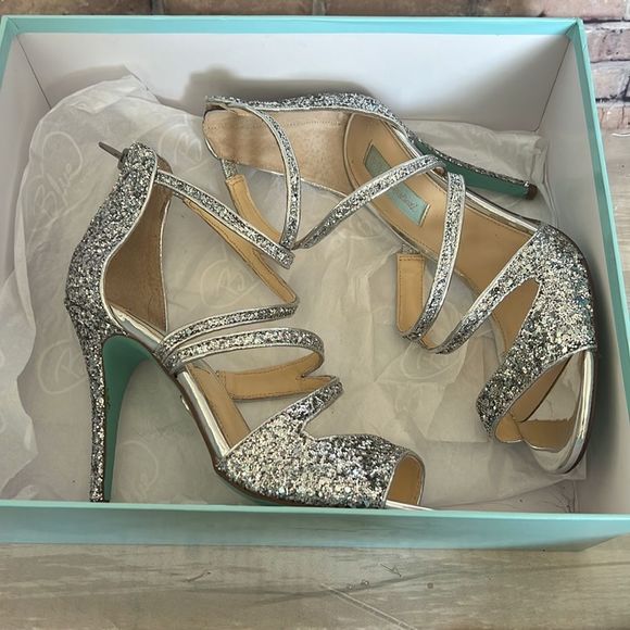 Betsey Johnson Blue Sage Rhinestone Jeweled Satin Peep Toe Izzy Sandals Sparkle - Picture 5 of 10